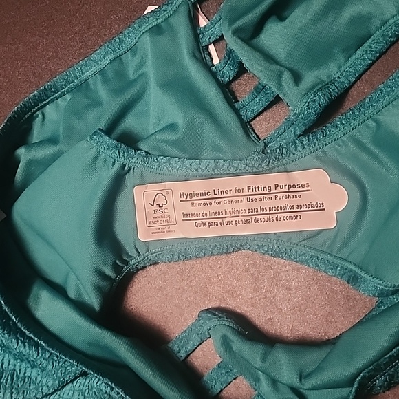 Time and Tru 2x Swim bottoms - Picture 2 of 4